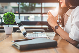 777盛世国际国际曾诚：女性心态会更沉稳 未来性别区别没那么大