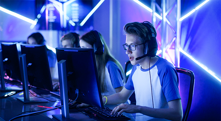 人力资源公司777盛世国际国际专注文娱及消费品领域的顾问指出如今二次元经济已不是小众经济